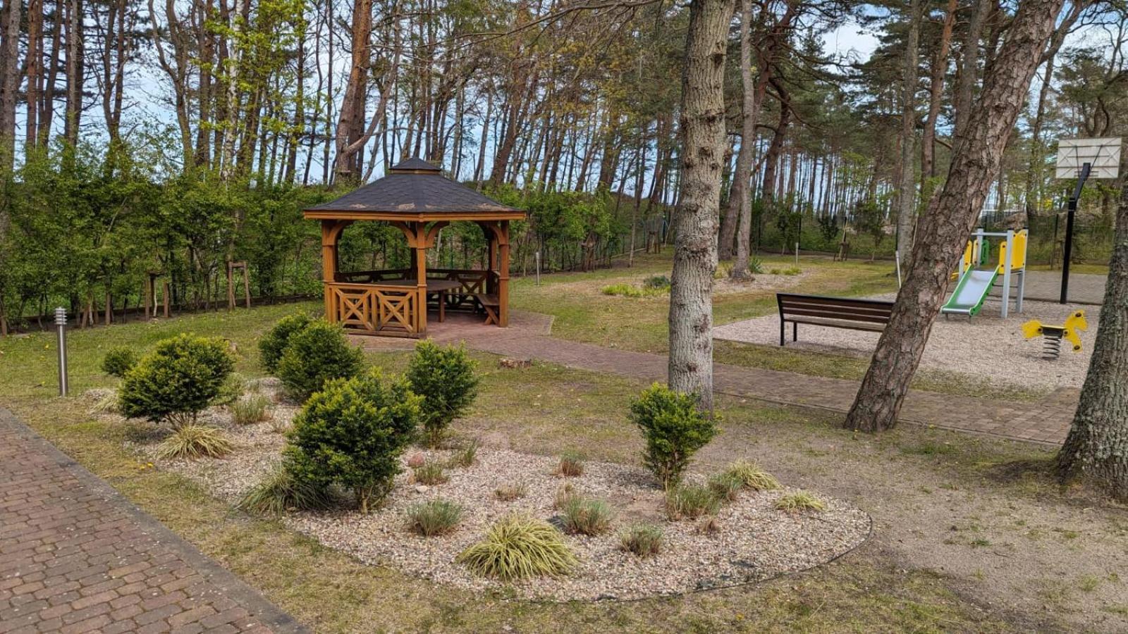 Dwie Sosny I Swierk Ustronie Morskie Esterno foto